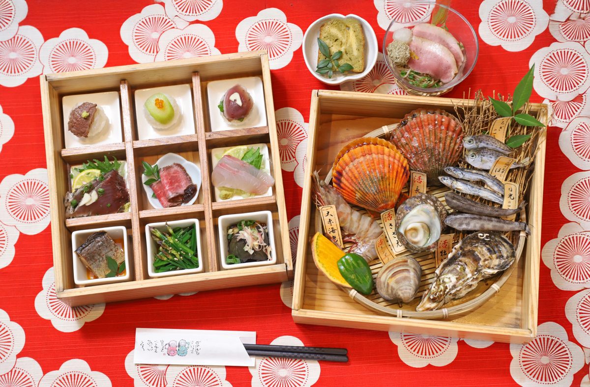 生簀の新鮮活貝焼き